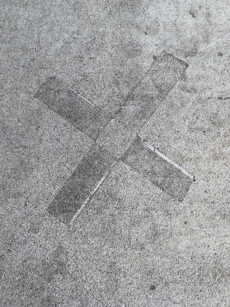 © Ari Salomon - Image from the 6 Feet Apart photography project