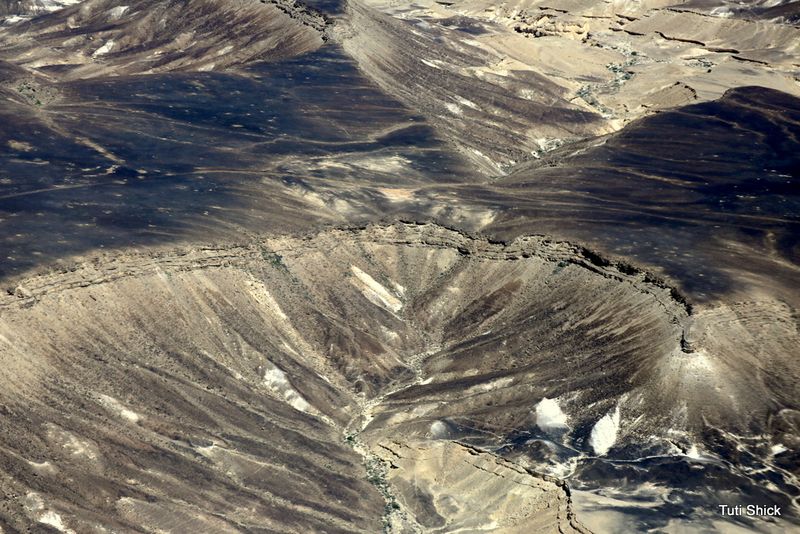 © Matya Shick - Image from the Ramon, an alien erosion crique photography project