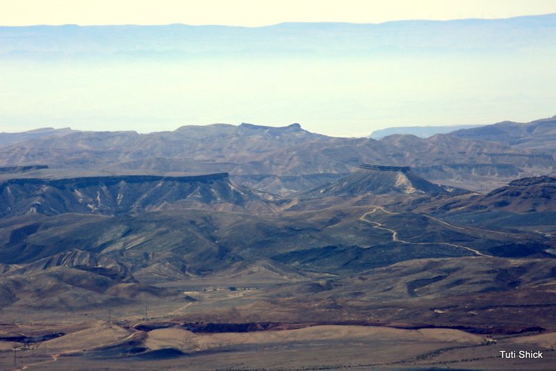 © Matya Shick - Image from the Ramon, an alien erosion crique photography project