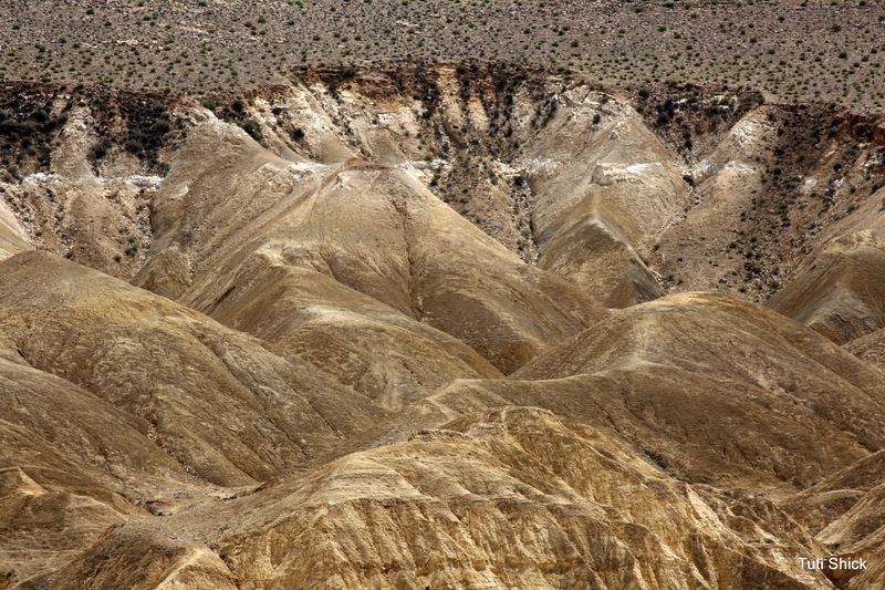 © Matya Shick - Image from the Ramon, an alien erosion crique photography project