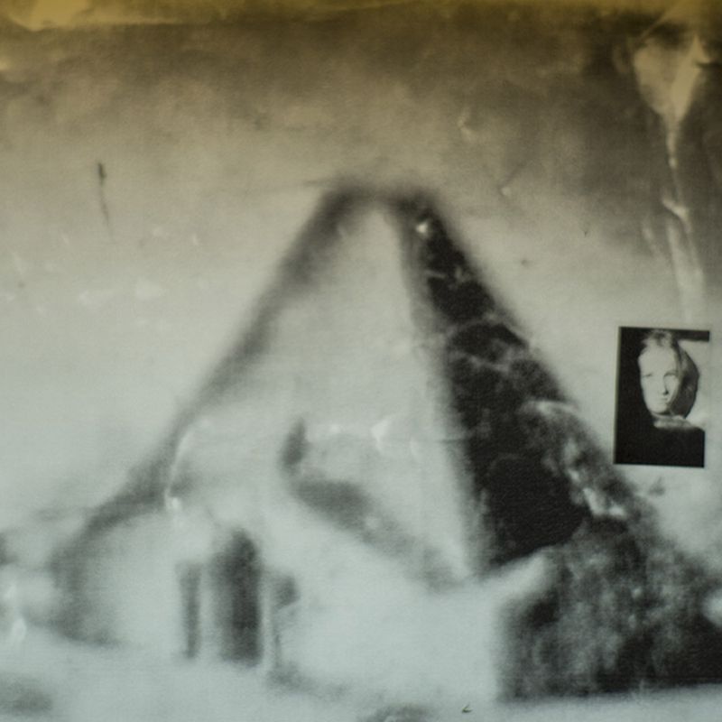 © lise saxtrup - Image from the we live here photography project