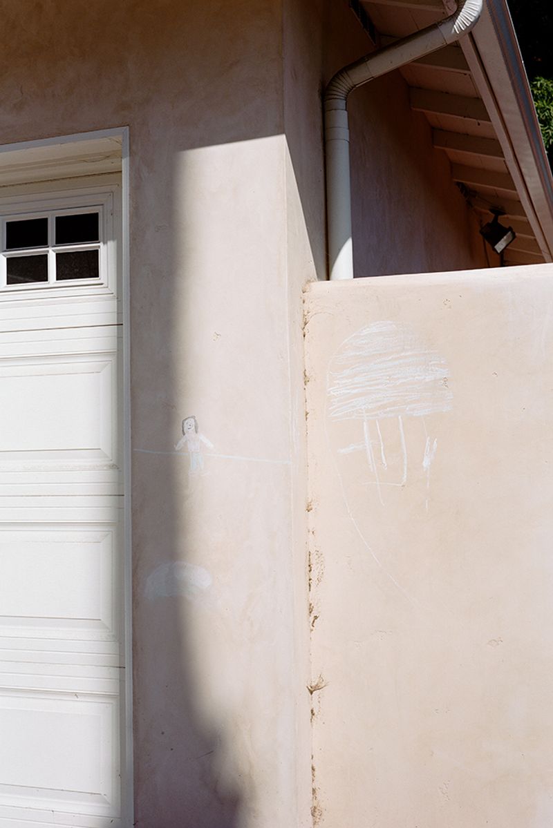 © Fred Mitchell - Image from the Two Conversations About the Same Thing photography project