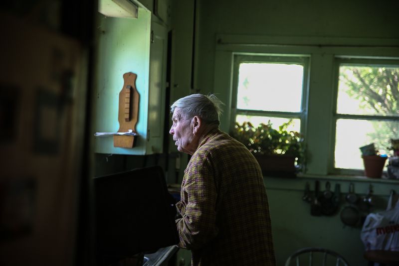 © Melissa Prieskorn - Image from the Uncle Bob photography project