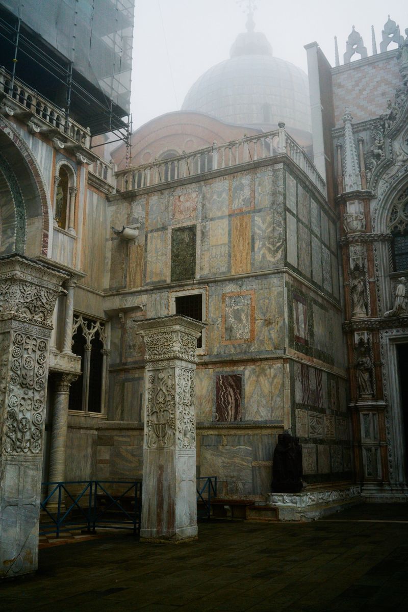 © Fabian Hammerl - Things As They (Venice)