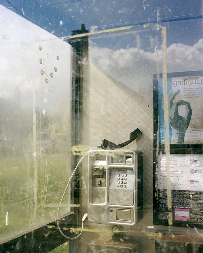 © Emily Graham - Phone booth, 2017.