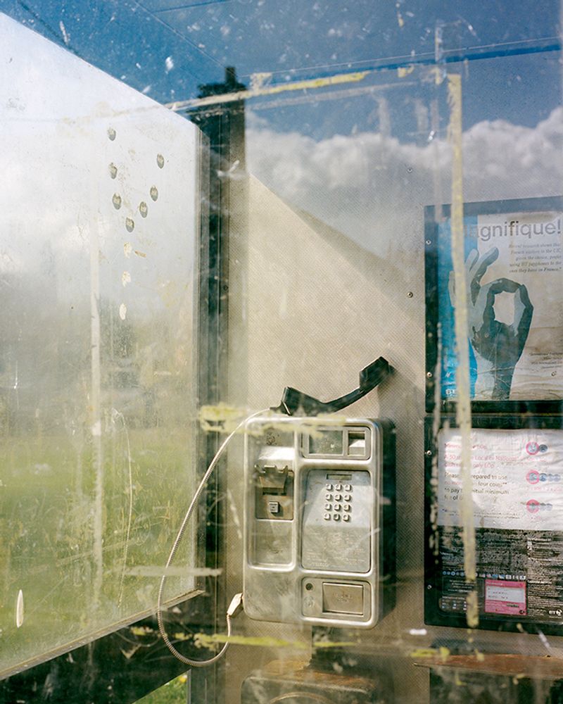 © Emily Graham - Phone booth, 2017.