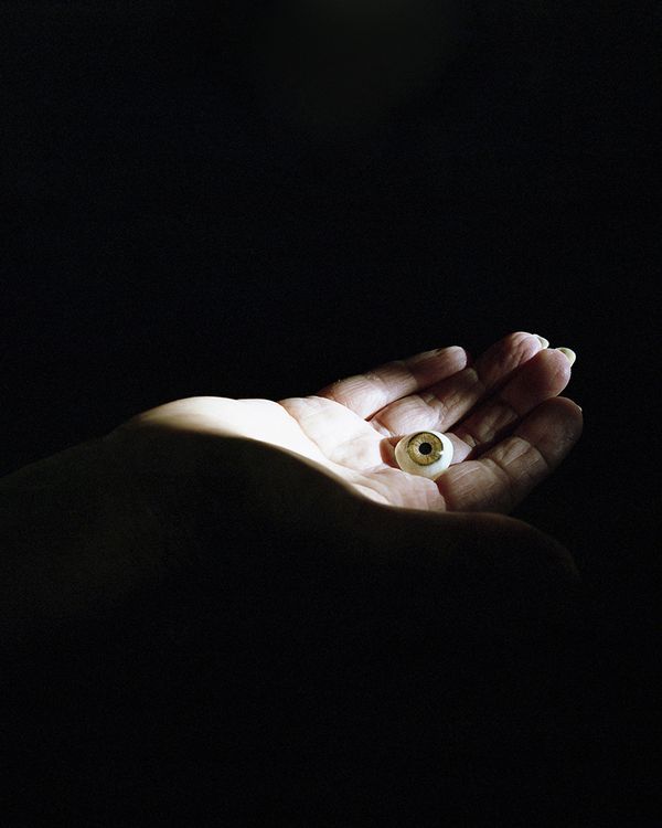 © Emily Graham - Image from the The Blindest Man photography project