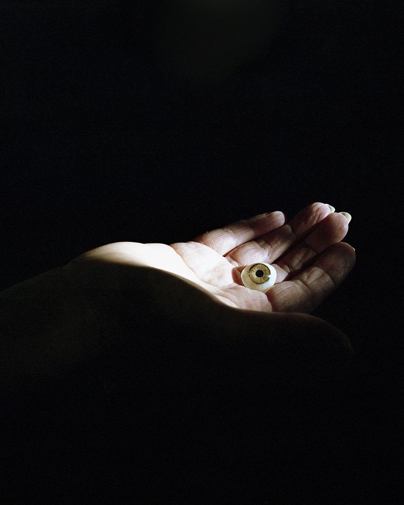 © Emily Graham - Image from the The Blindest Man photography project