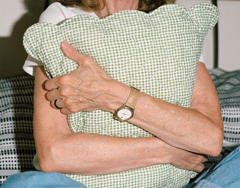 © Claudia Goulet-Blais - Image from the mère-fille (ongoing) photography project