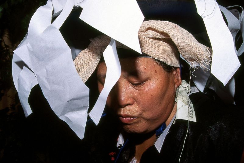 © Hwan Kim - Image from the Ritual and Korean photography project