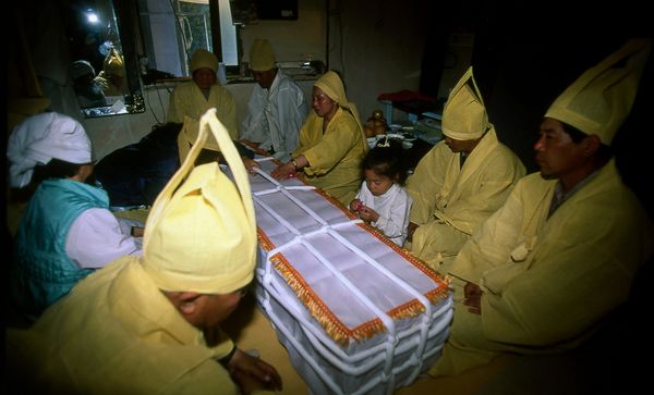 © Hwan Kim - Image from the Ritual and Korean photography project