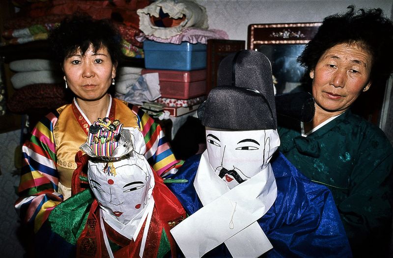 © Hwan Kim - Image from the Ritual and Korean photography project