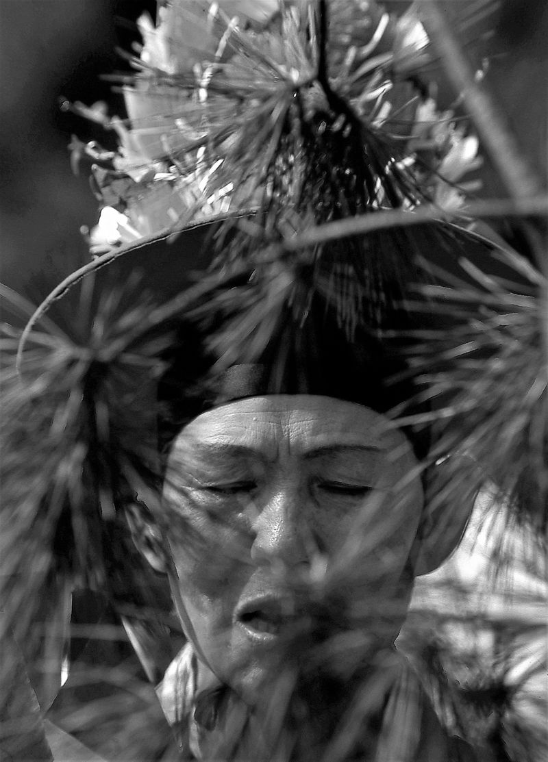 © Hwan Kim - Image from the Visible and invisible - world of shamans 보이는 것과 보이지 않는 것 photography project