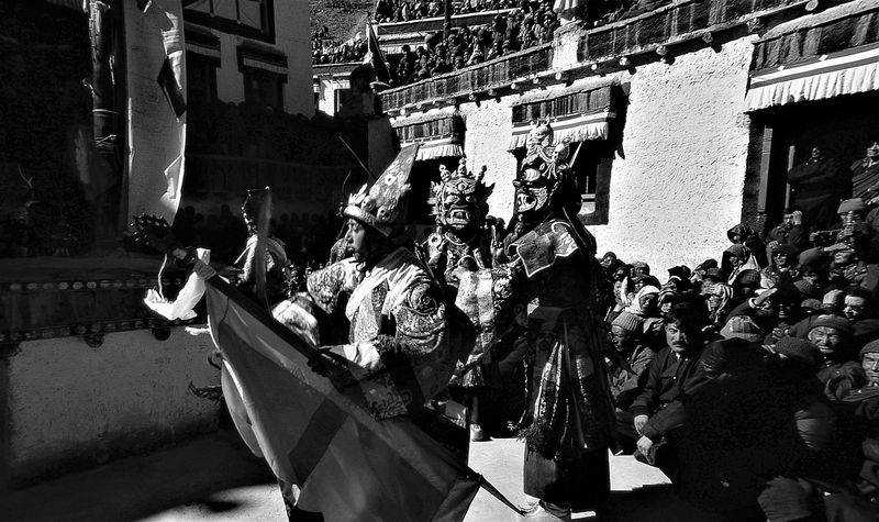 © Hwan Kim - Image from the Visible and invisible - world of shamans 보이는 것과 보이지 않는 것 photography project