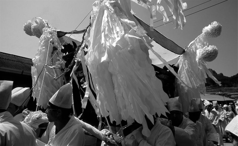 © Hwan Kim - Image from the Korean traditional funeral series  한국의 전통 상례 시리즈 1 photography project