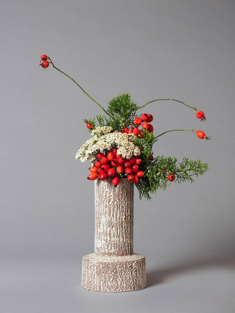 © Ann Shelton - The Ingénue, Yarrow (Achillea sp.), 2020. Pigment print. 84 x 112 cm print size, 89 x 117 cm framed.