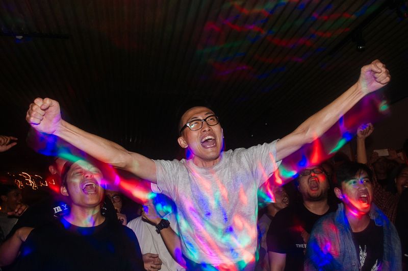 © Hafitz Maulana - Image from the Mass Karaoke Worship photography project