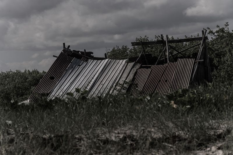 © Francisco Jarrin - Image from the Colonization and progress in Galapagos photography project