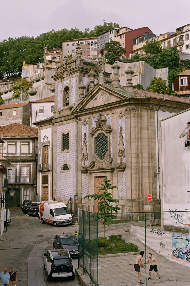 © Michael Abounabhan - Image from the Stop and Smell the Roses photography project