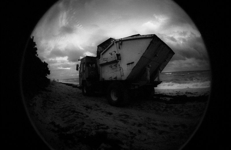 © Ingrid Wessel Bernal - Image from the Black Holes photography project