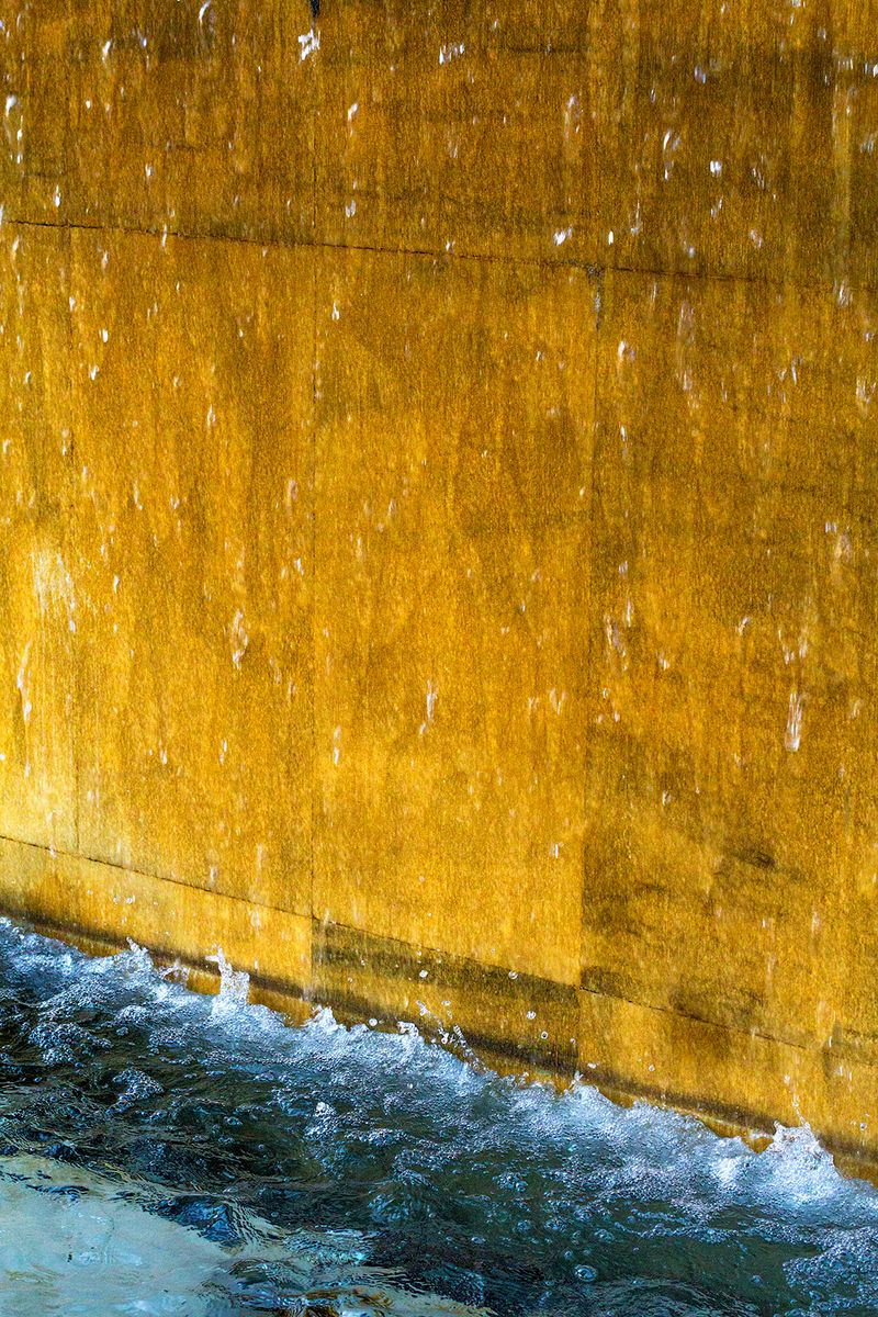 © Florine Thiebaud - Image from the Breaking Point photography project