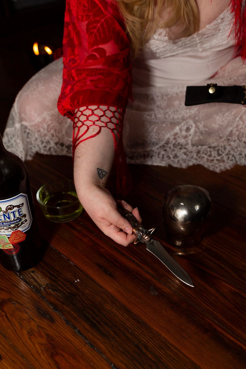 © Allison Stewart - Tonya Brown with athame, New Orleans, Louisiana. 2019