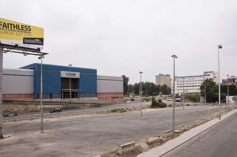 © Leslie Hakim-Dowek - Image from the Along the Beirut River / Where Do Swans Come from ? photography project