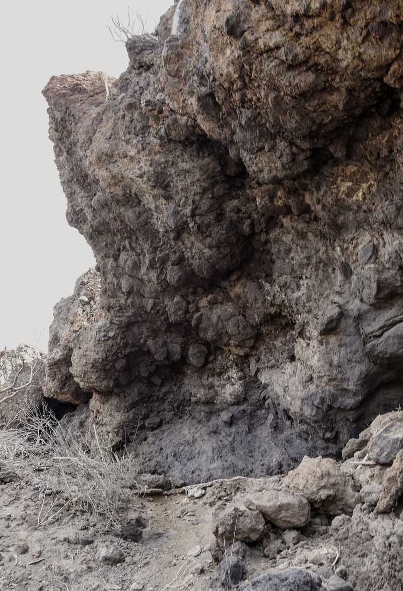 © Leslie Hakim-Dowek - Image from the Twilight Island photography project