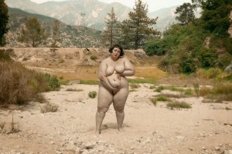 © Julia SH - Anna Sophia and the crow.