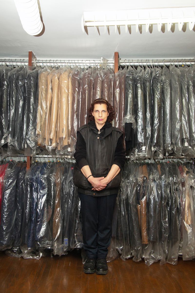 © Melba Arellano - Aurora who works in Artículos Ingleses boutique opened in the 30´s.