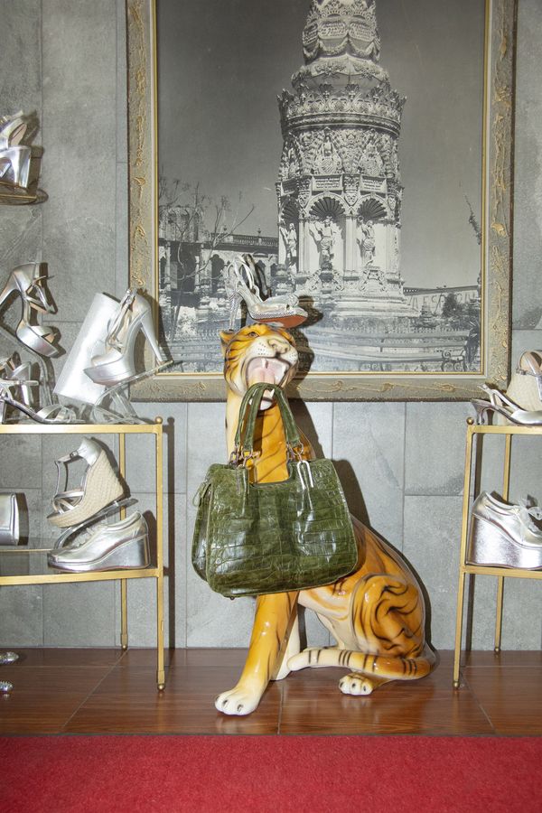 © Melba Arellano - Zapatería Riviere, one of the oldest shoe shops in the city.