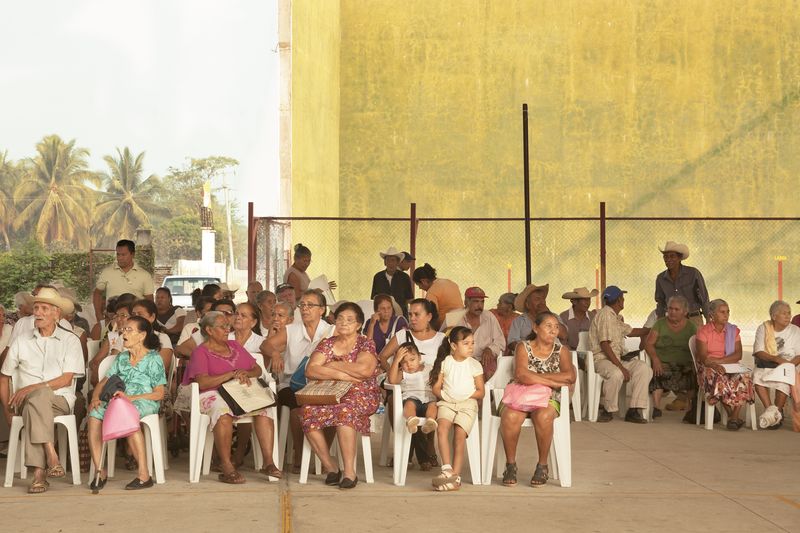 © Melba Arellano - Image from the THE MUNICIPAL PALACE photography project