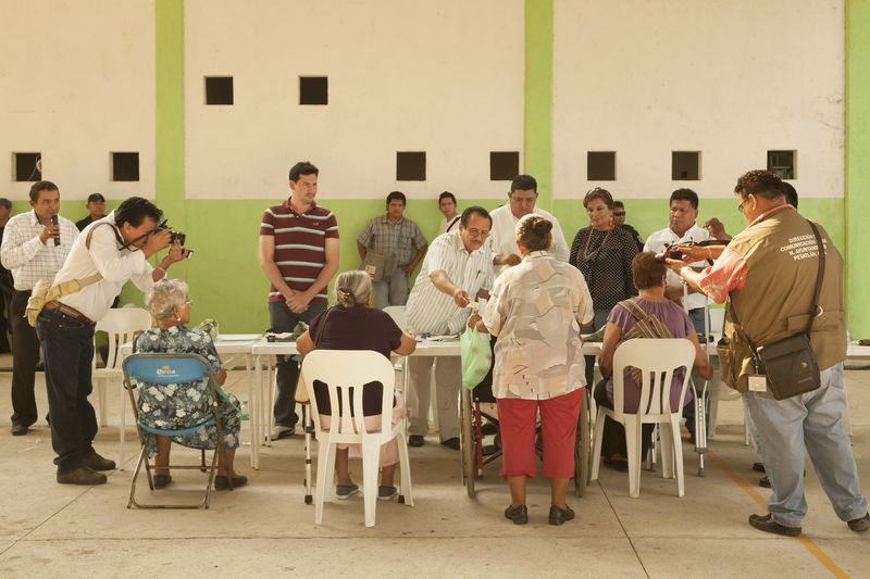 © Melba Arellano - Image from the THE MUNICIPAL PALACE photography project