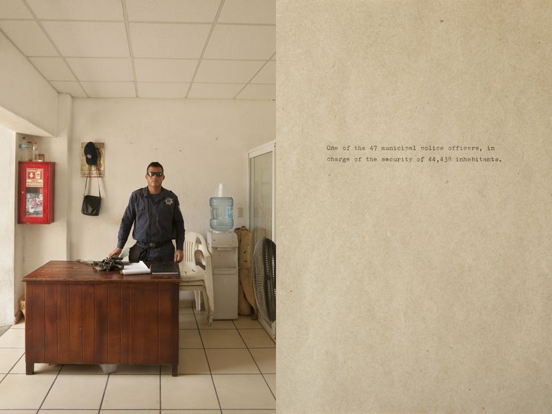 © Melba Arellano - Image from the THE MUNICIPAL PALACE photography project