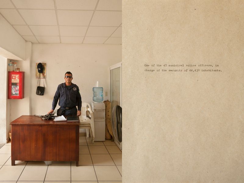 © Melba Arellano - Image from the THE MUNICIPAL PALACE photography project