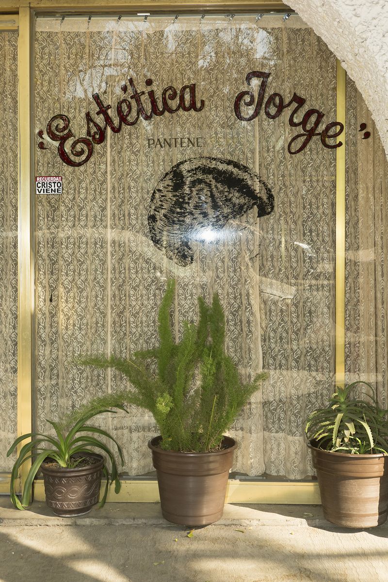 © Melba Arellano - "Jorge" Beauty Salon