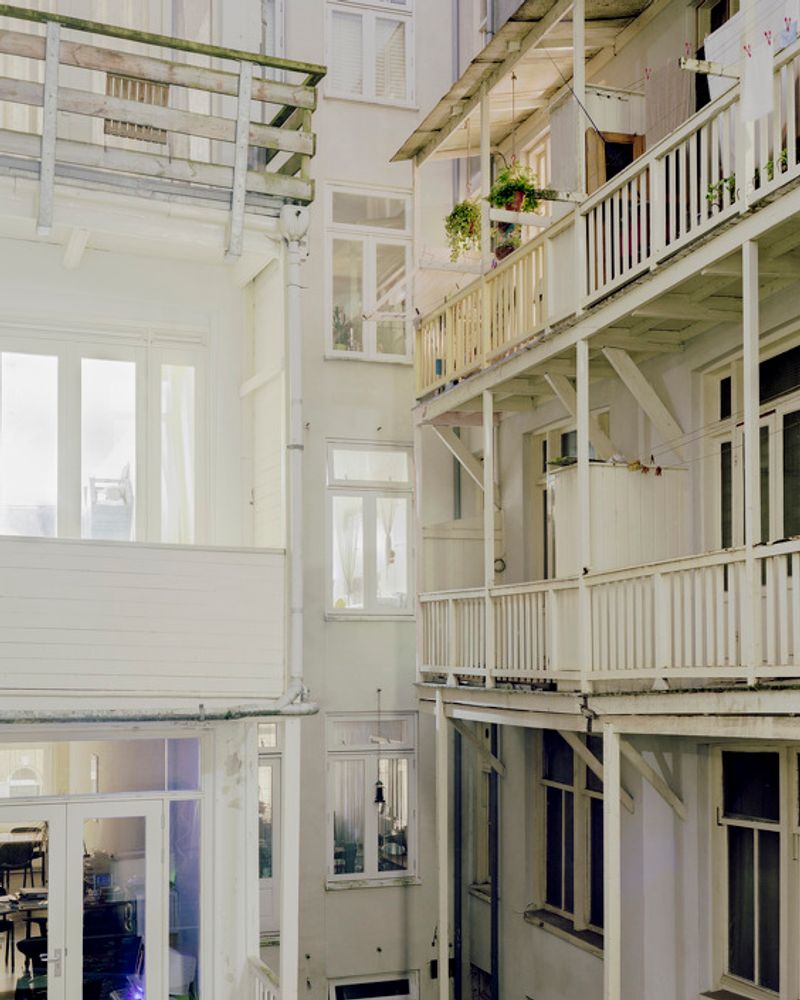 © Jordi Huisman - Image from the Rear Window photography project