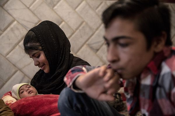 © Nazanin Tabatabaee Yazdi - Behzad and Zeinab are sitting in their house in a cold winter night. Sometimes Behzad keeps thinking for a long time.