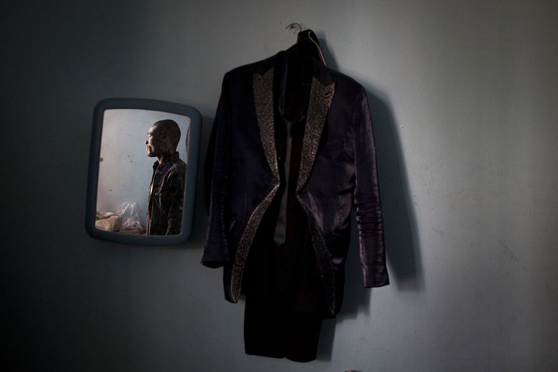 © Niru Kolectivo - Image from the the 3x8 behind the city photography project