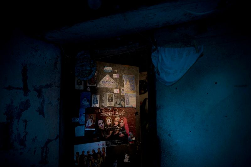 © Niru Kolectivo - Image from the the 3x8 behind the city photography project