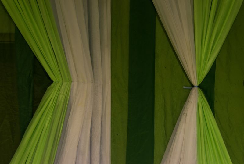 © Ọlájídé Ayẹni - Image from the Workers Behind the Design Yard photography project