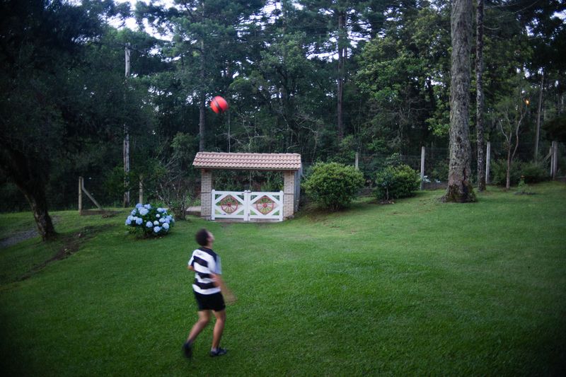 © Nicolas Tapia - Image from the Familiar photography project