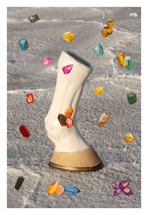 © Ute Behrend - Rare horse-foot vase with gold rim and patchwork rhinestones