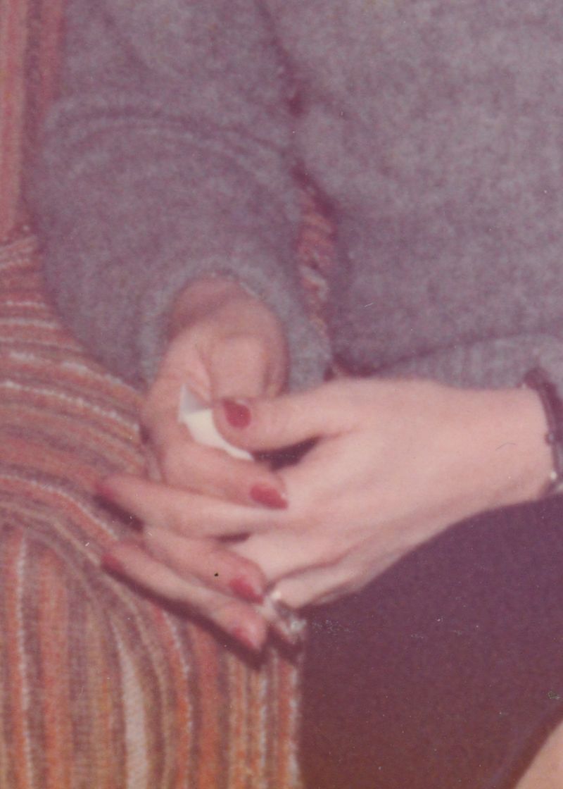 © Justina Leston - A handkerchief in your hands – Reframing Archival Material