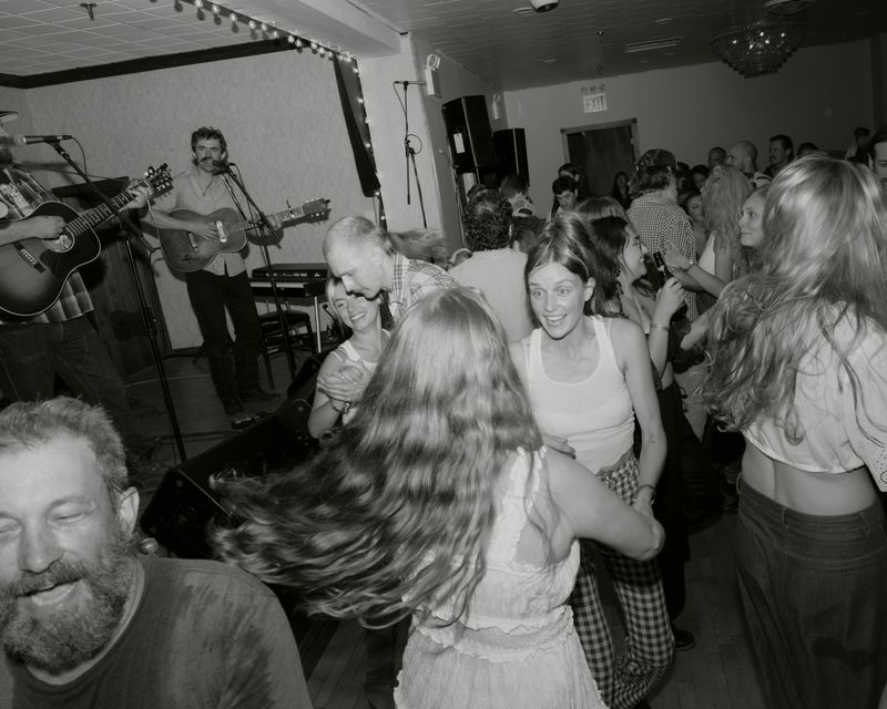 © Hannah Edelman - Image from the Dance Hall photography project