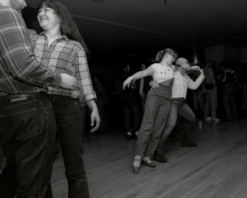 © Hannah Edelman - Image from the Dance Hall photography project