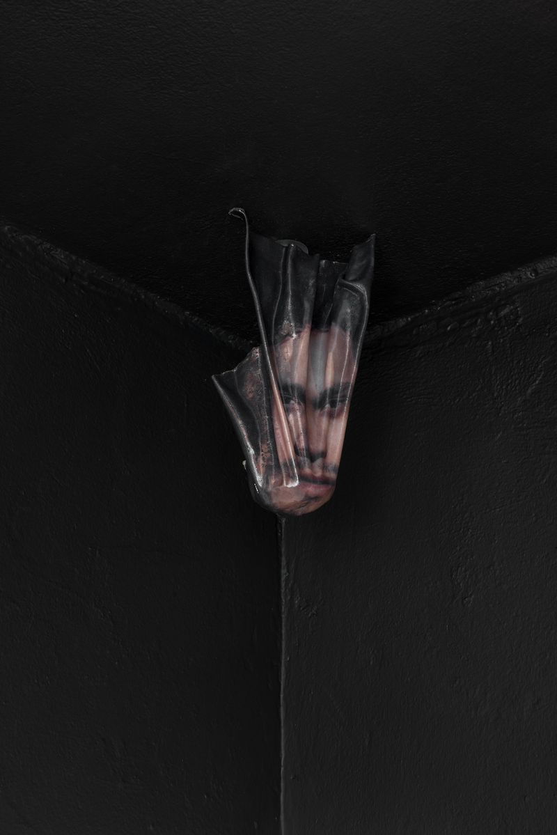 © Tiago Coelho - Photograph printed on fabric and hardened with resin. 07cmx38cmx10cm
