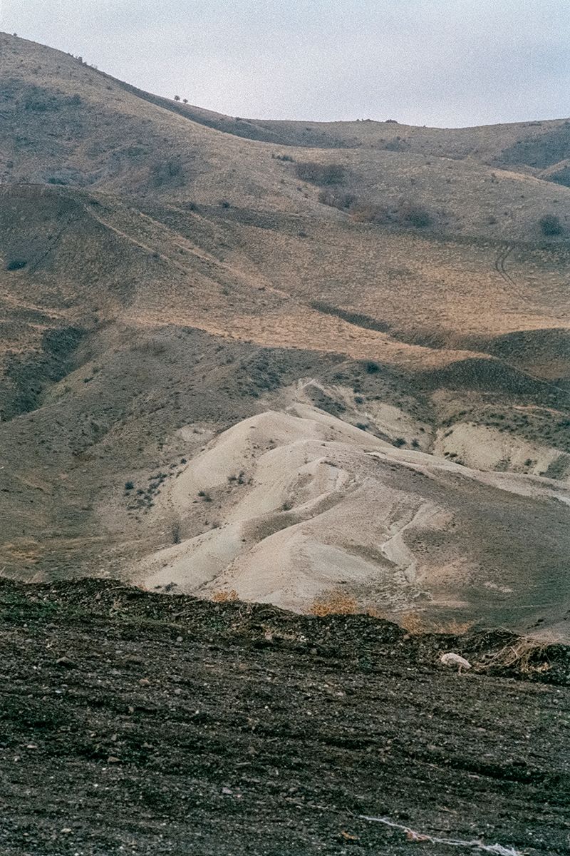 © Merve Terzi - Image from the it flies, invisible - 2019 photography project