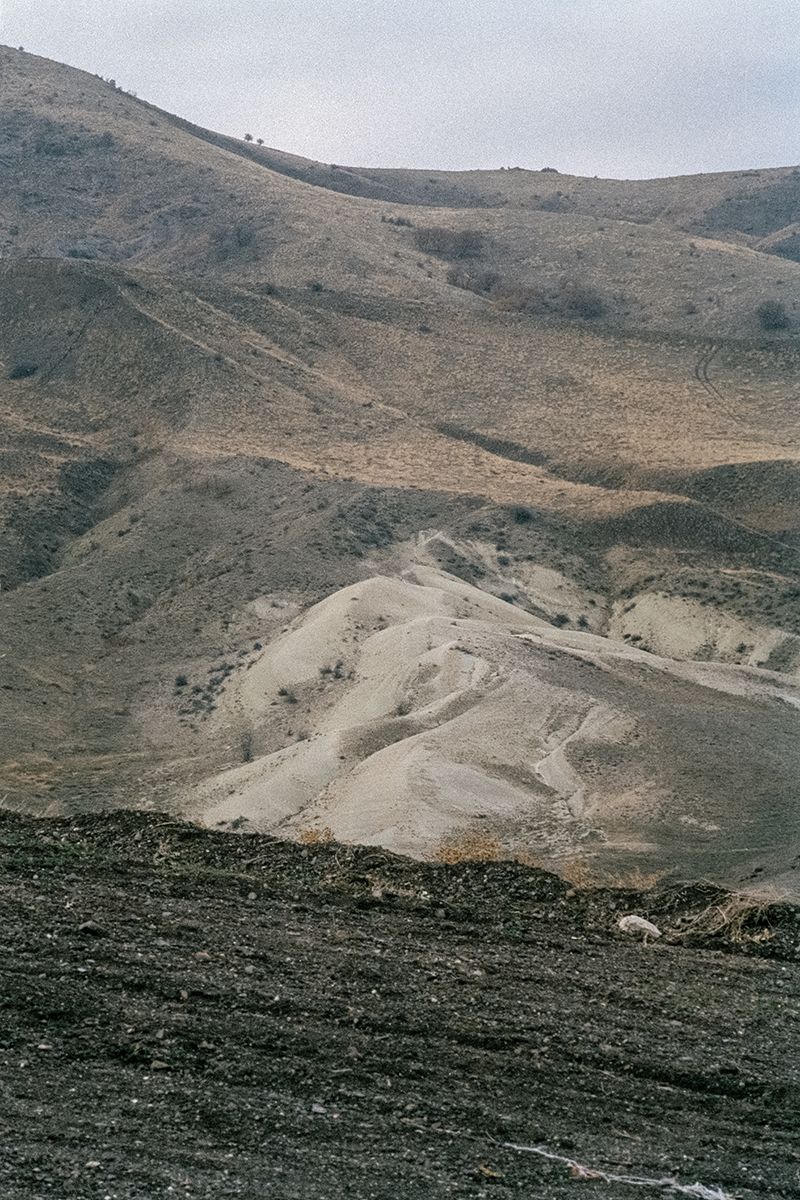 © Merve Terzi - Image from the it flies, invisible - 2019 photography project
