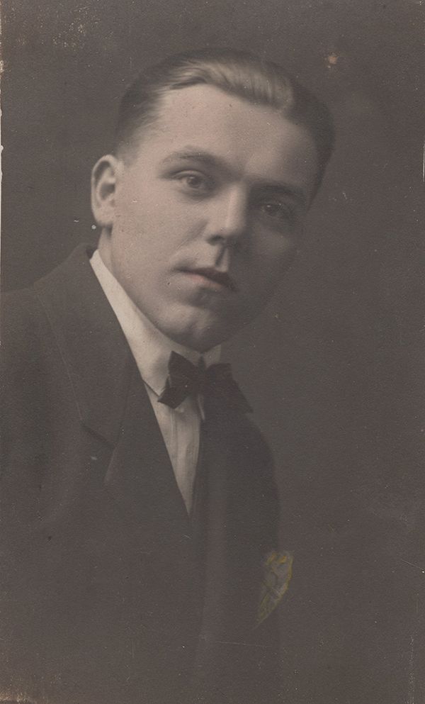 © Dominika Muszynska - The portrait of the great-grandpa Bogdan from his youth in Kresy (Estern Borderlands), 1920s.